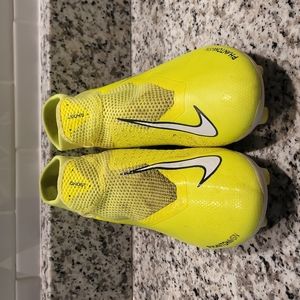 Nike Phantom Vision Academy Dynamic Fit FG/AG